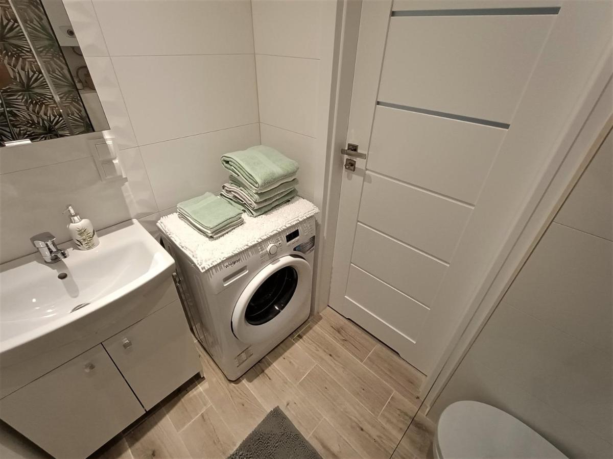 Szmaragdowy Apartament Przy Ulicy Opolskiej Tarnowskie Góry Esterno foto
