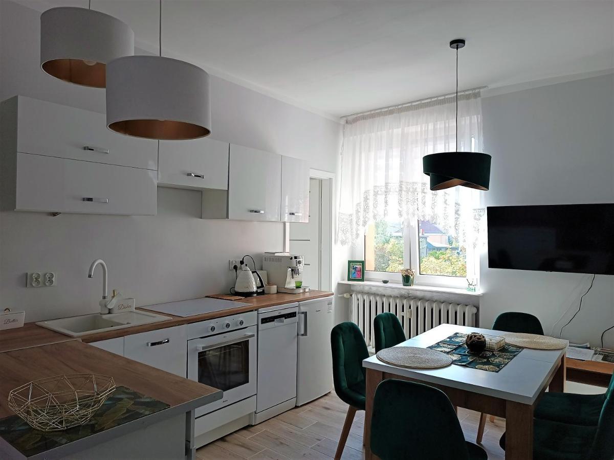 Szmaragdowy Apartament Przy Ulicy Opolskiej Tarnowskie Góry Esterno foto