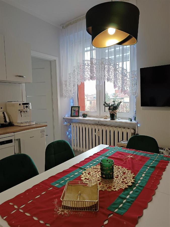 Szmaragdowy Apartament Przy Ulicy Opolskiej Tarnowskie Góry Esterno foto