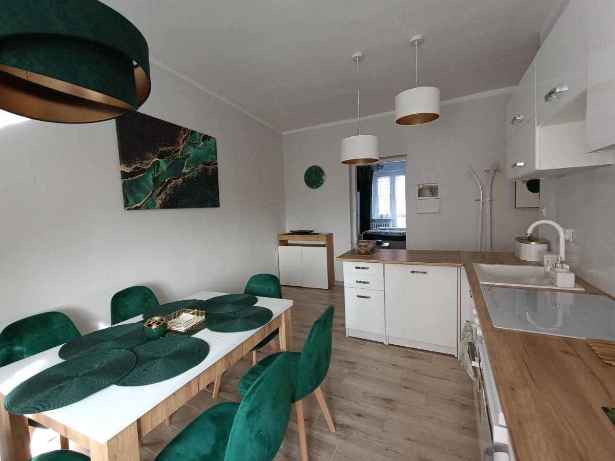 Szmaragdowy Apartament Przy Ulicy Opolskiej Tarnowskie Góry Esterno foto