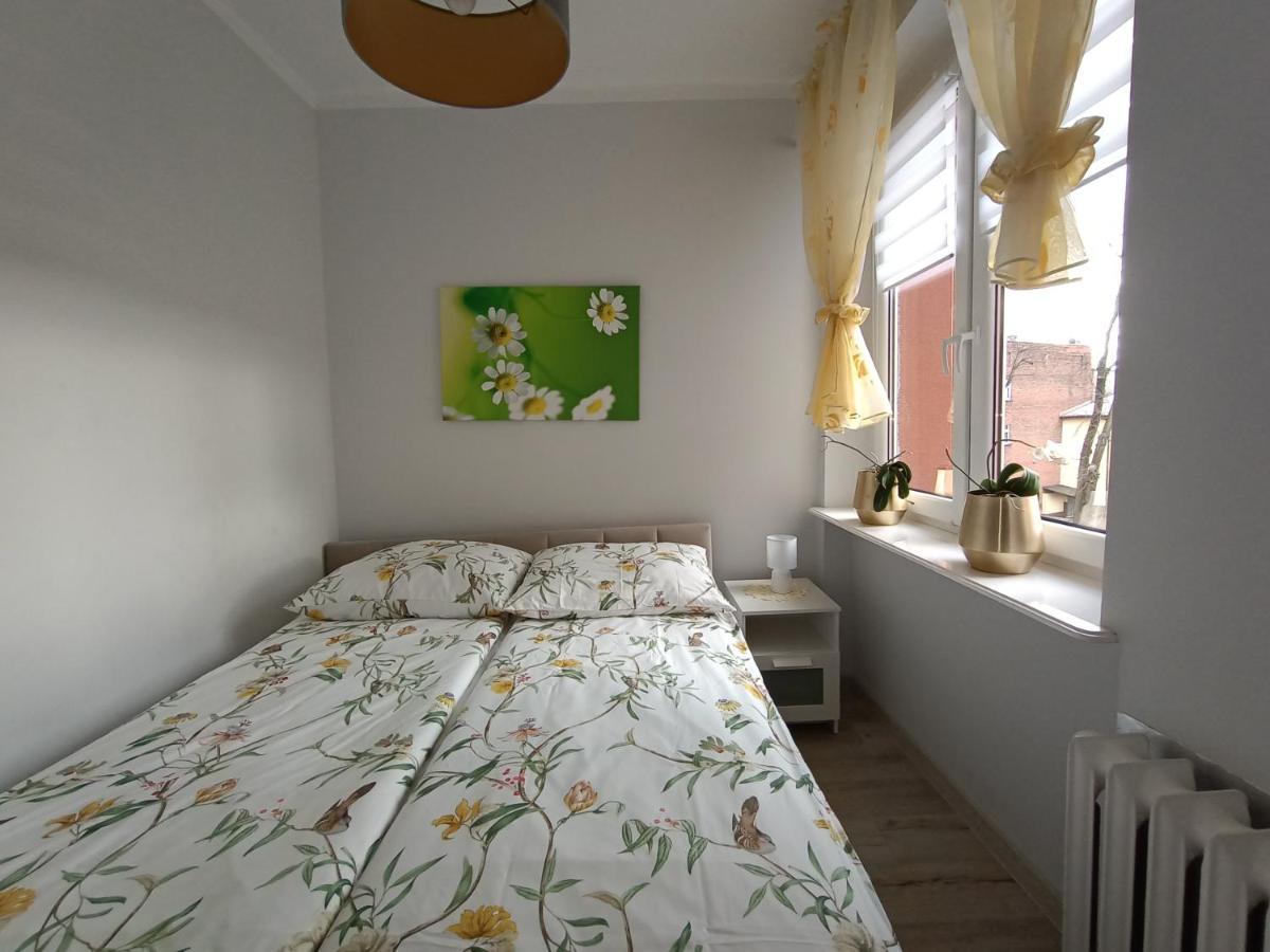 Szmaragdowy Apartament Przy Ulicy Opolskiej Tarnowskie Góry Esterno foto