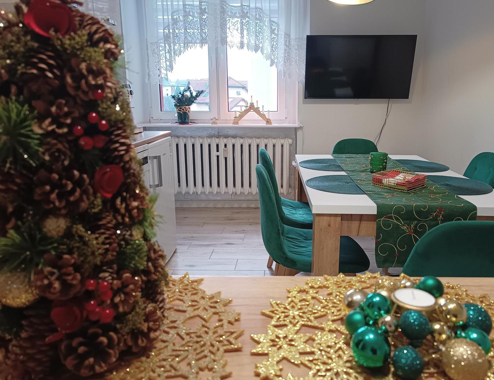 Szmaragdowy Apartament Przy Ulicy Opolskiej Tarnowskie Góry Esterno foto